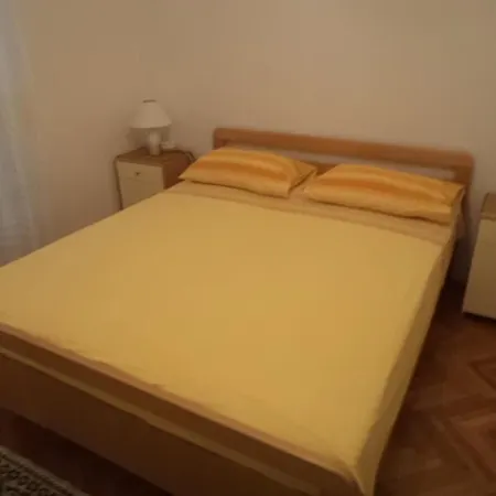 Pensionat And With Parking Space - 13979 Makarska