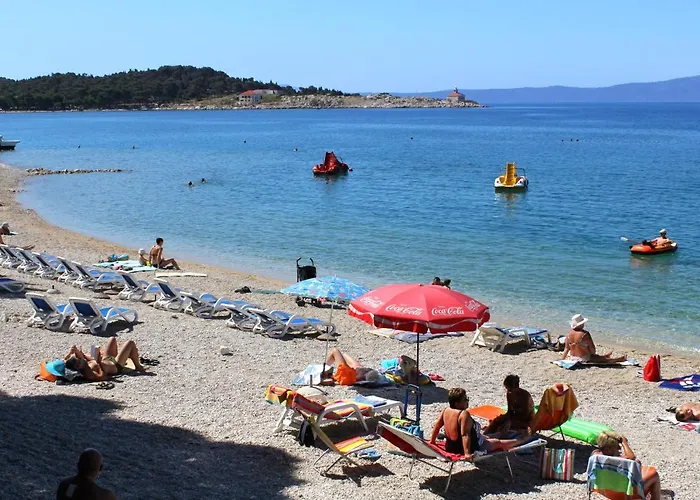 Guest house And With Parking Space - 13979 Makarska