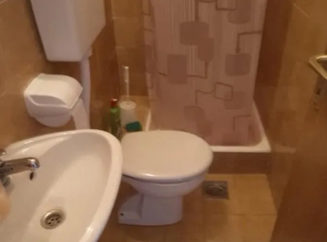 And With Parking Space - 13979 Guest house Makarska