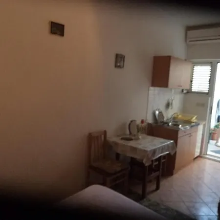 And With Parking Space - 13979 3* Makarská